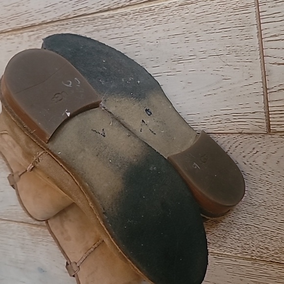 UGG Daphne Shearling lined Suede Boots size womens 8 - Picture 7 of 10